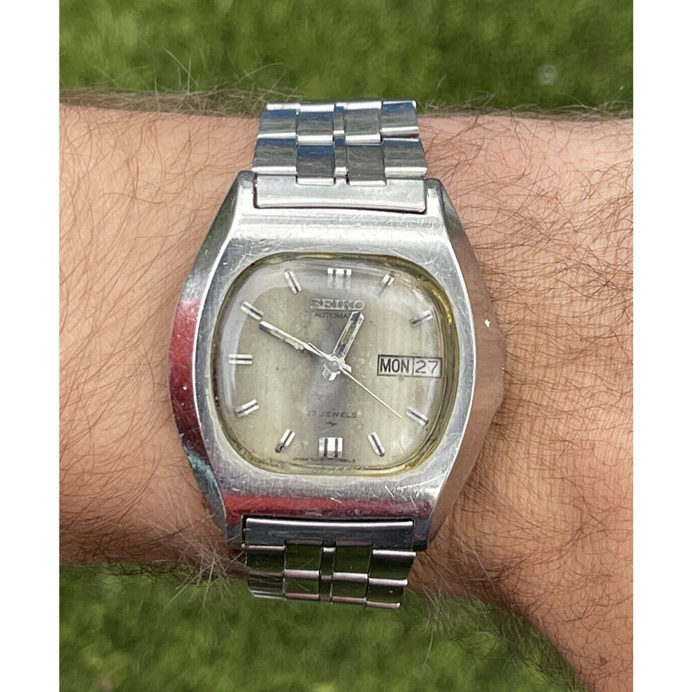 Seiko Automatic Mens Watch Running Mechanical Wristwatch 7009-5010 Vintage 70s